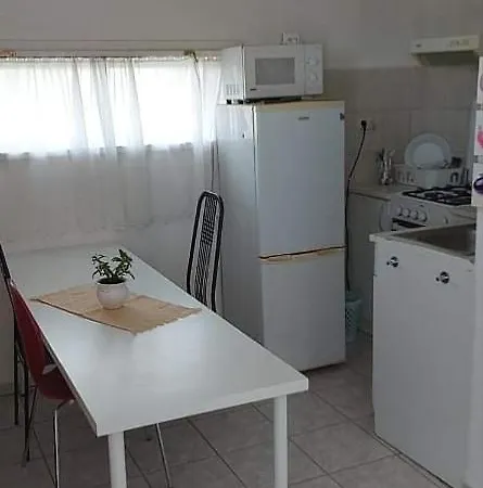 Visszavar-lak Privat Berlemeny Guest house *